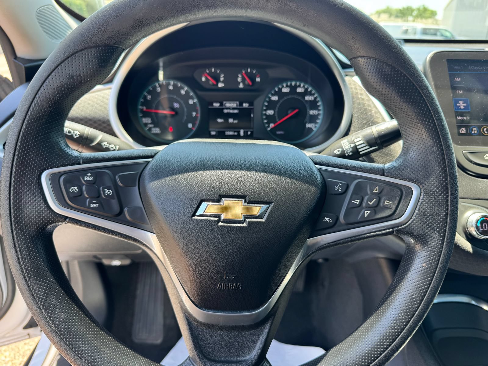 Used 2022 Chevrolet Malibu LT FWD image 23