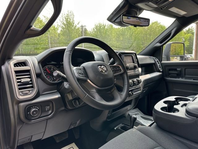 New 2024 RAM 2500 Tradesman w/ Safety Group AWD/4WD image 14