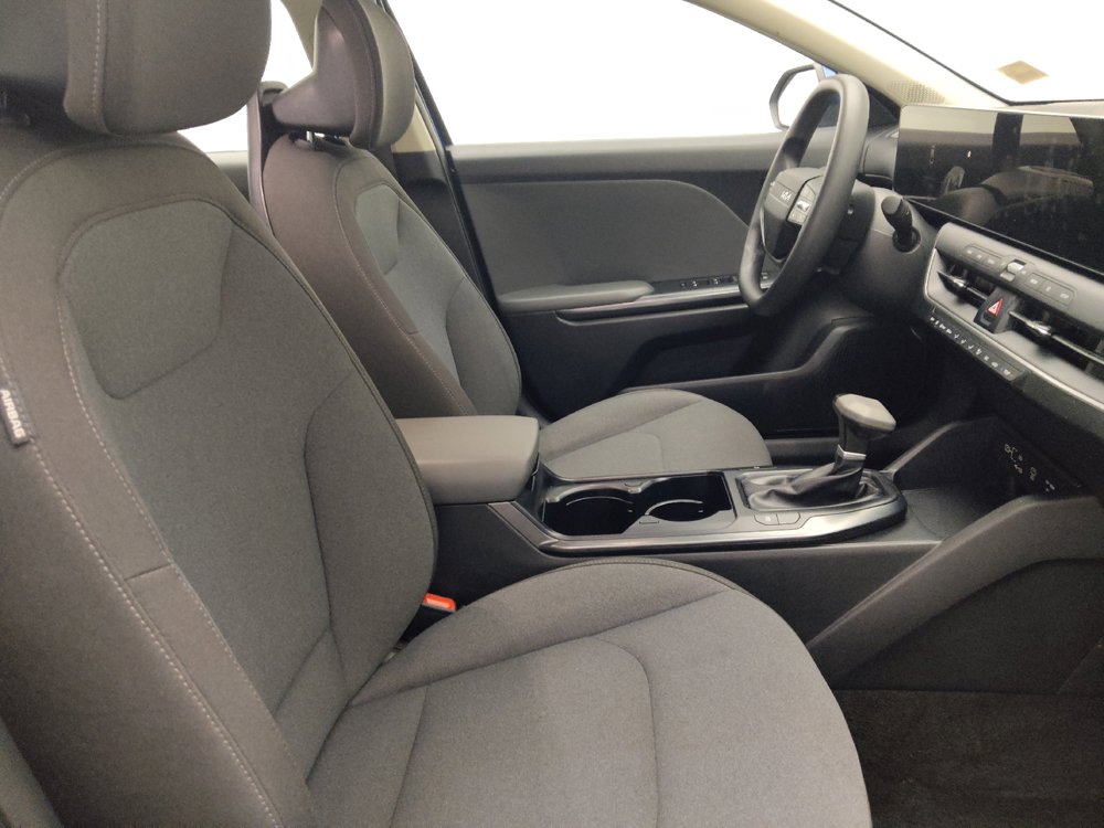 Used 2025 Kia K4 FWD image 21