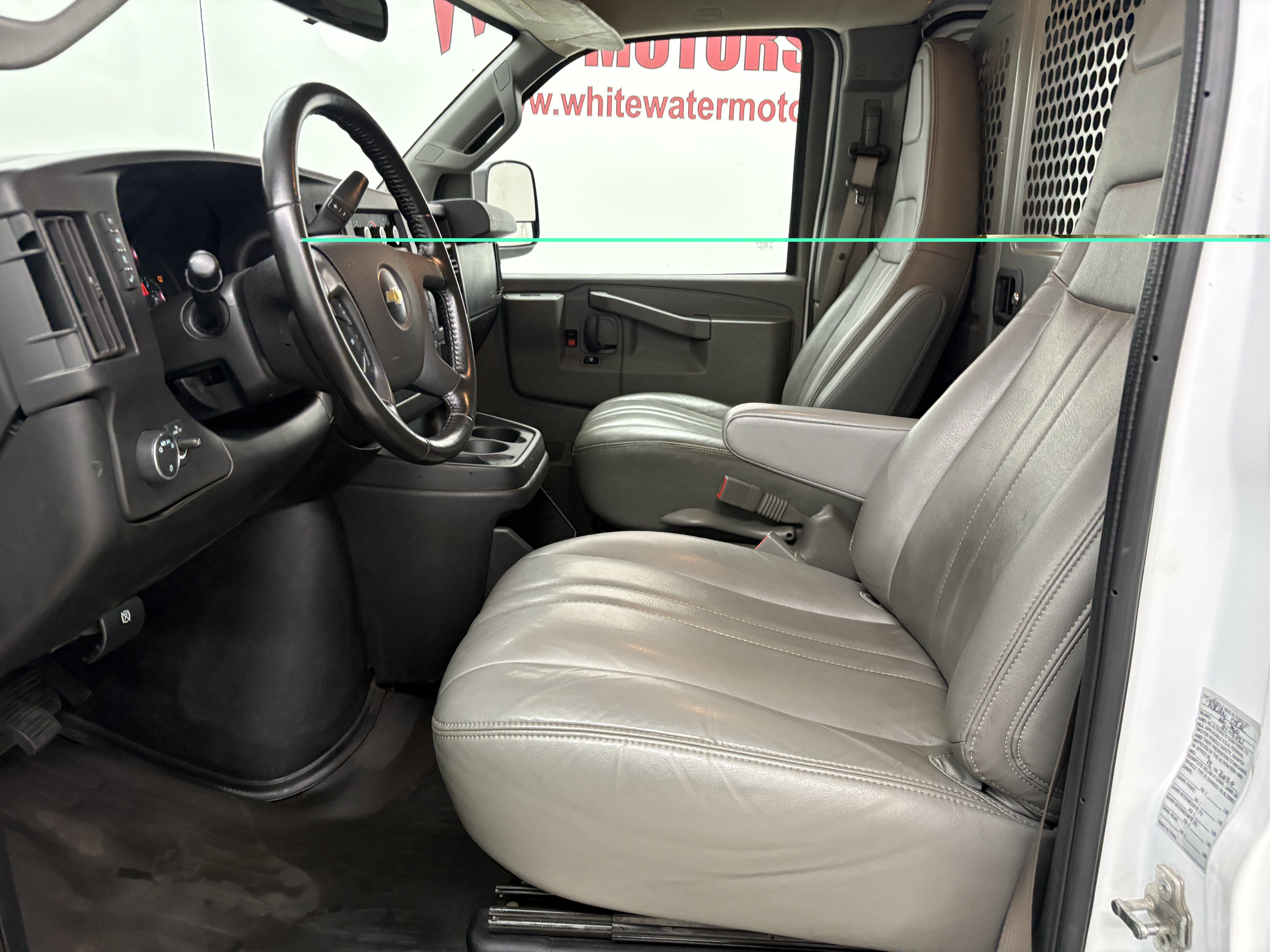Used 2021 Chevrolet Express 3500 Extended w/ Driver Convenience Package RWD image 14