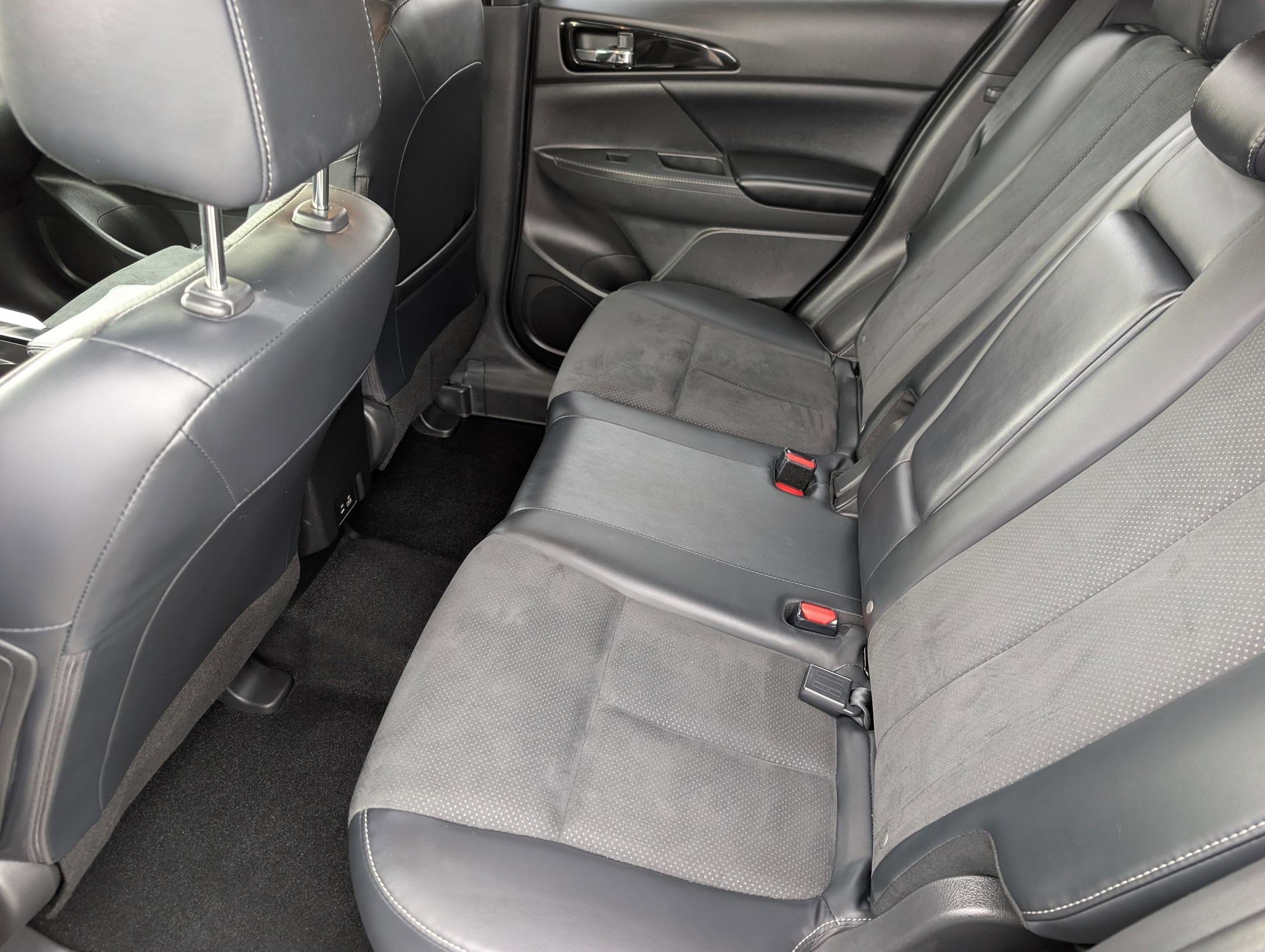 Used 2024 Mitsubishi Eclipse Cross SE image 27