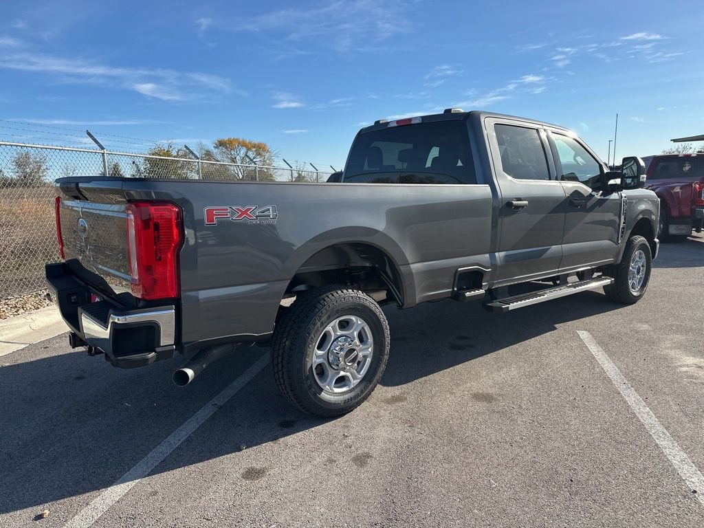New 2026 Ford F350 XLT w/ FX4 Off-Road Package AWD/4WD image 8