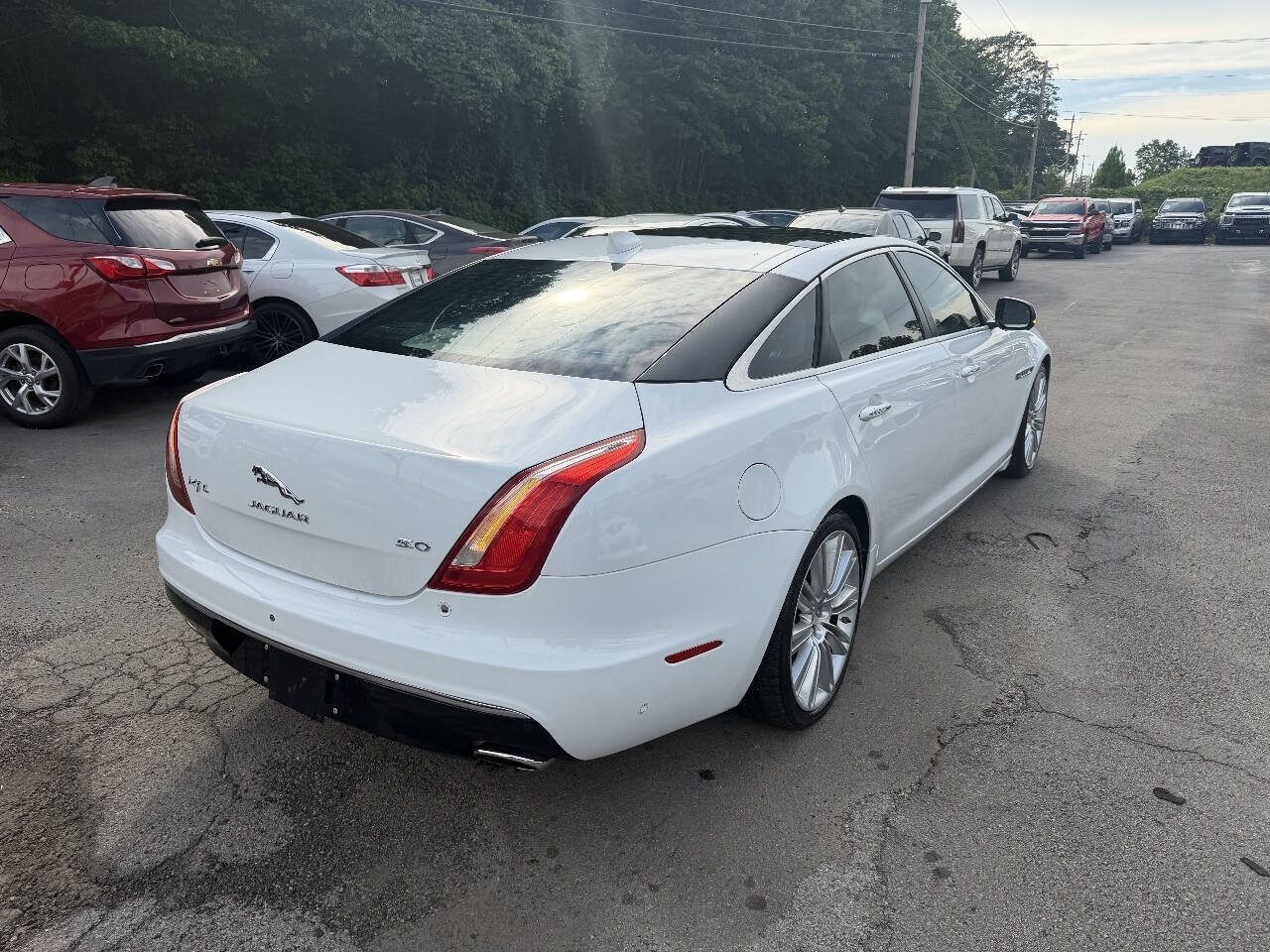 Used 2016 Jaguar XJ L Supercharged RWD image 5