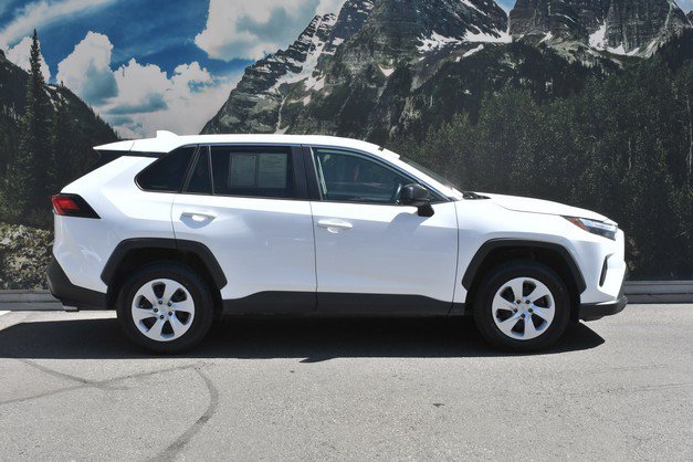 Certified 2024 Toyota RAV4 LE AWD/4WD image 2