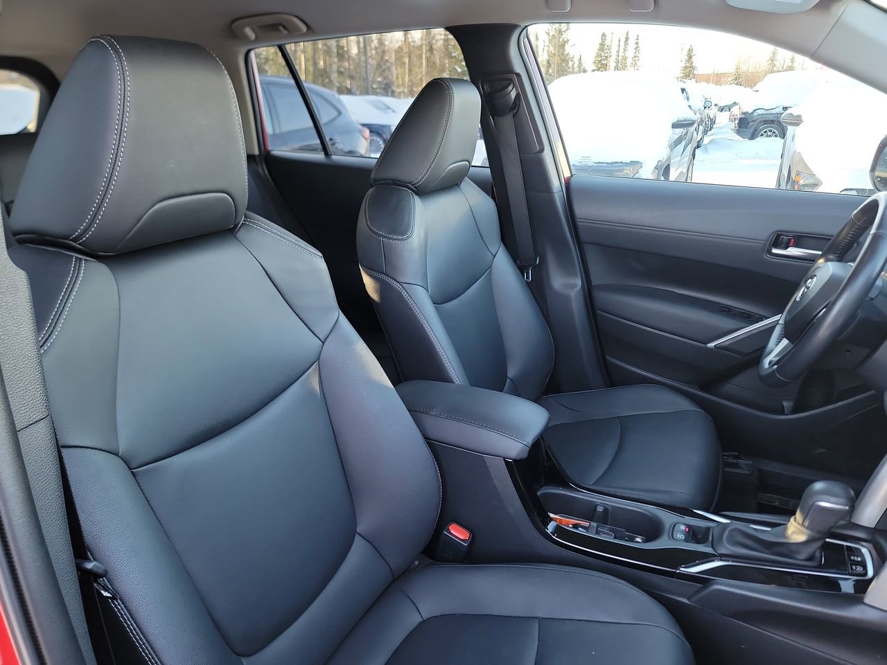 Used 2023 Toyota Corolla Cross XLE AWD/4WD image 19