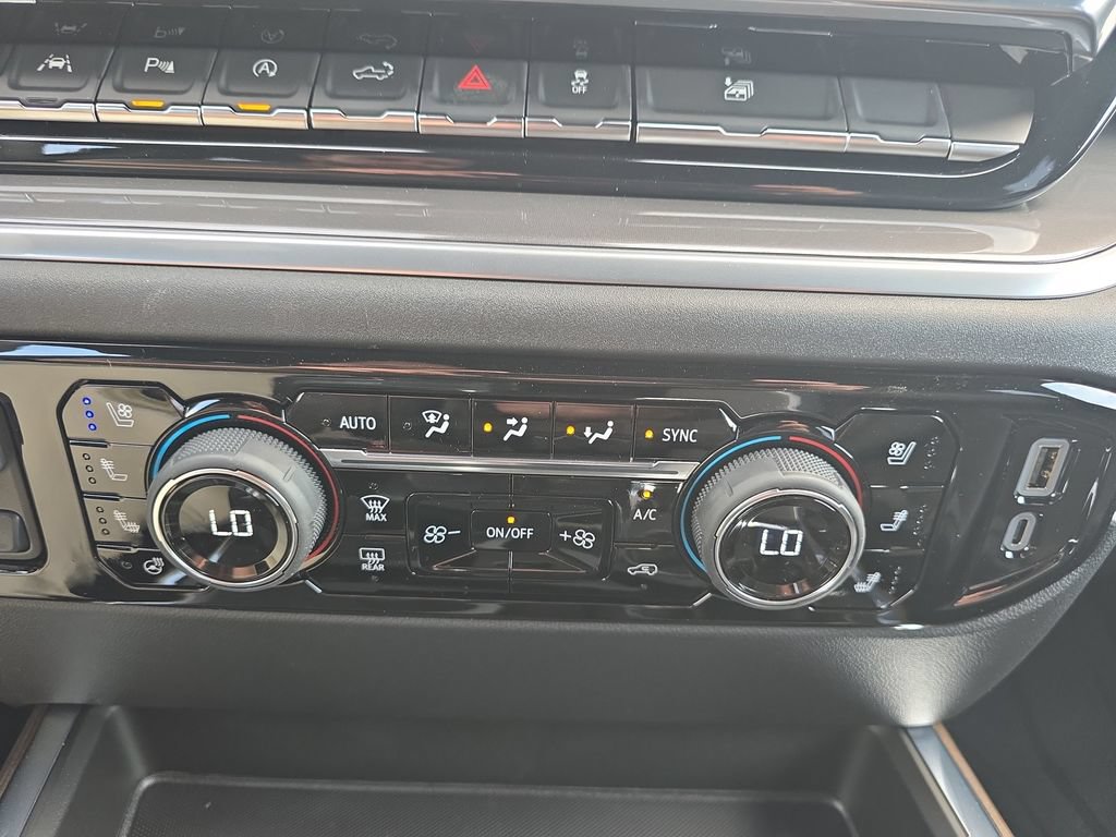 New 2026 Chevrolet Silverado 1500 High Country AWD/4WD image 37