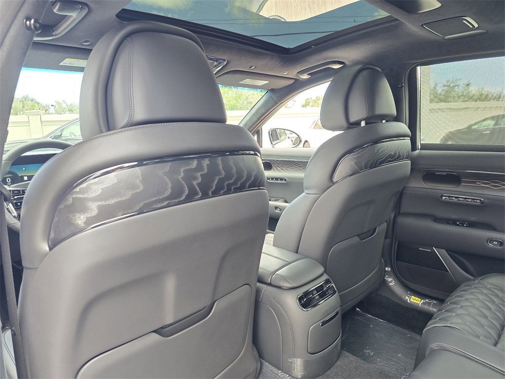 New 2026 Genesis G90 3.5T Prestige image 12