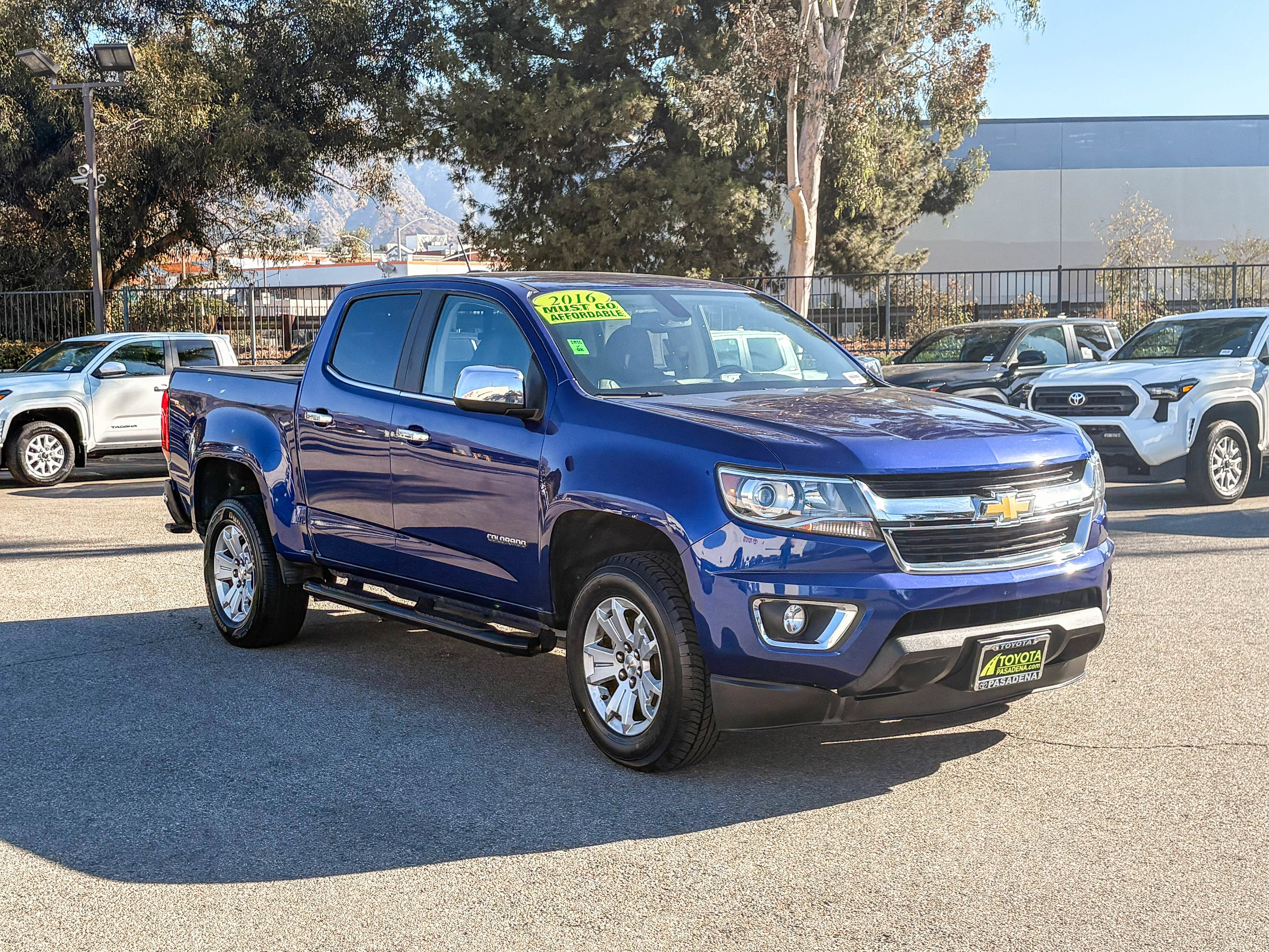 Used 2016 Chevrolet Colorado LT w/ Luxury Package, Chrome RWD image 3