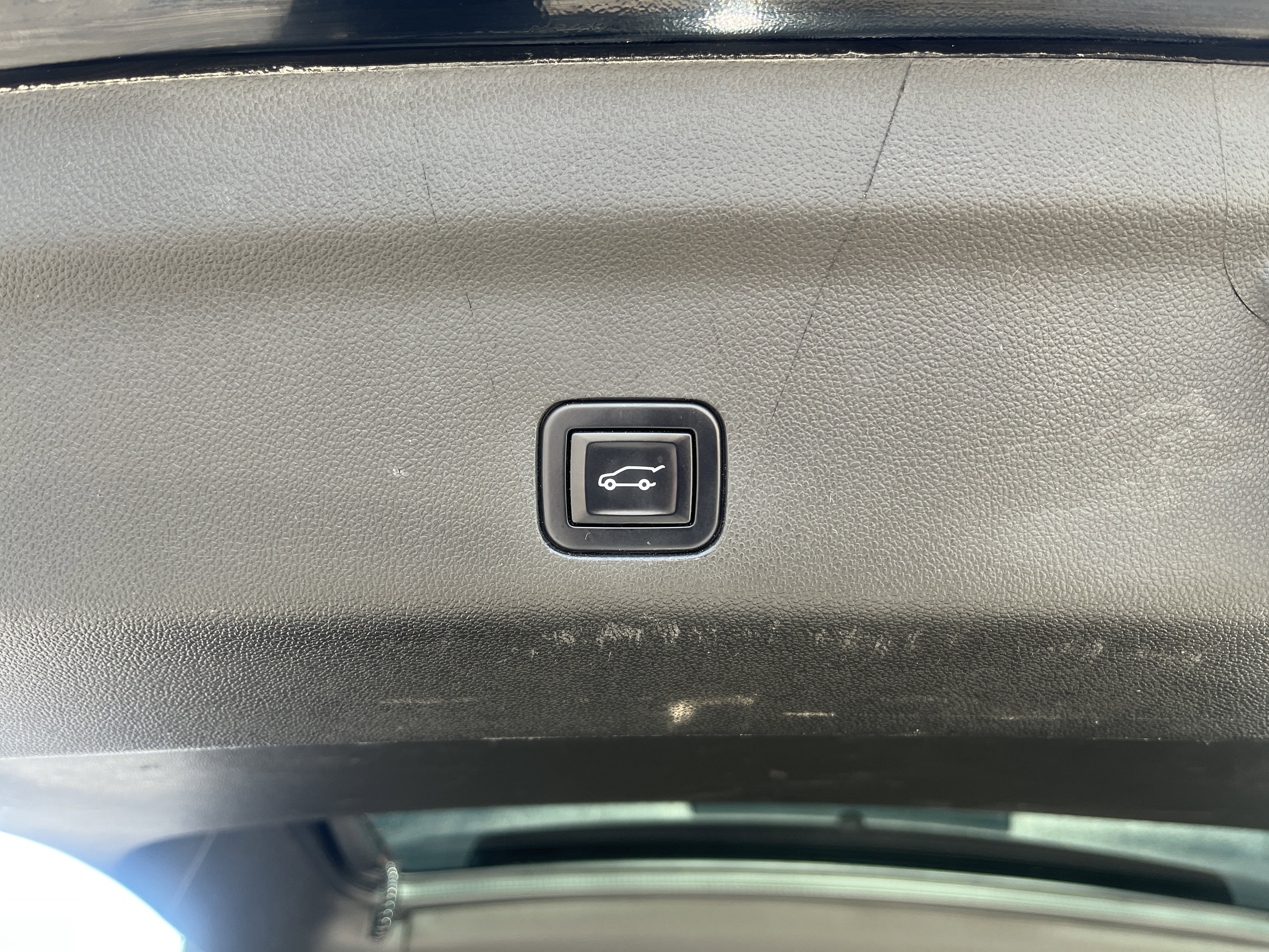 Used 2022 Chevrolet Tahoe RST w/ Luxury Package image 23