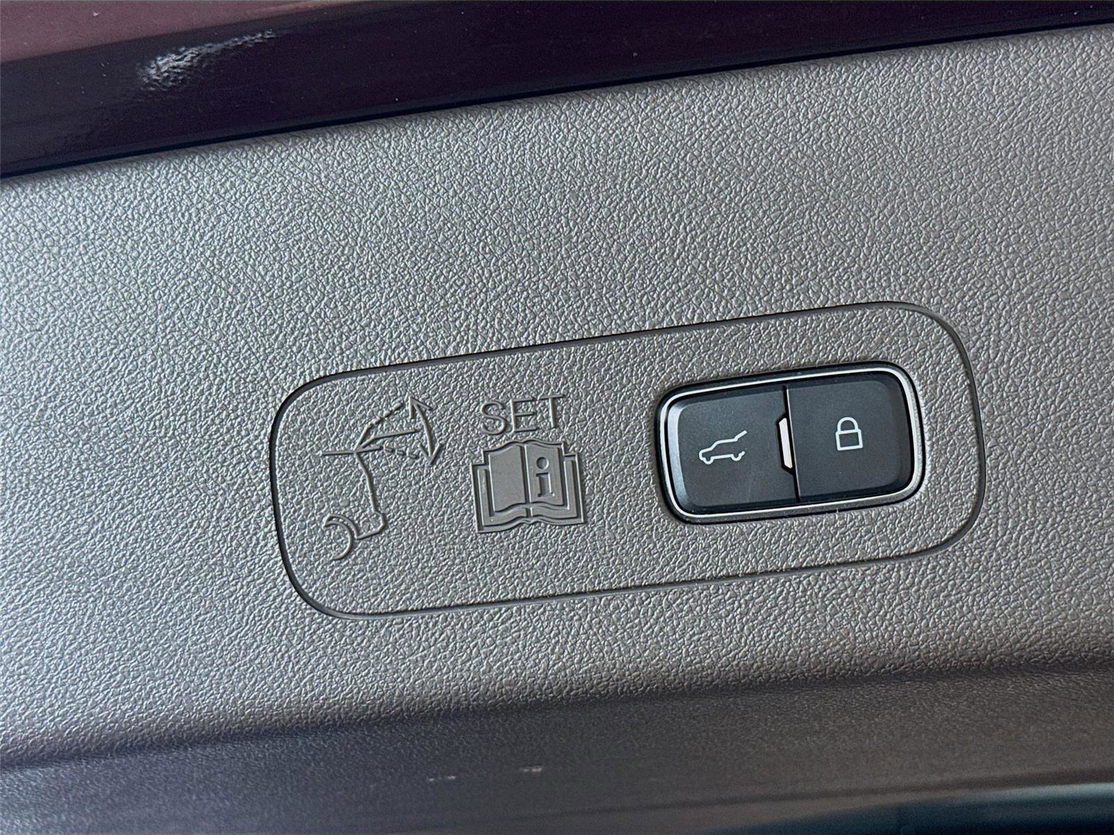 Used 2021 Lincoln Aviator Reserve w/ Equipment Group 202A image 23