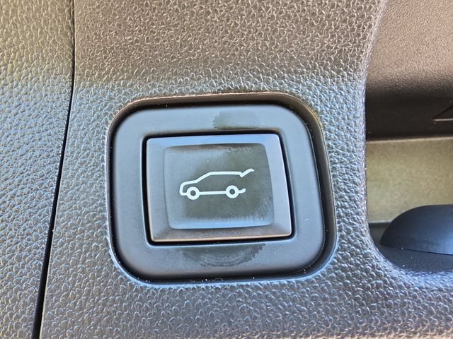 Certified 2023 GMC Acadia Denali w/ Denali Ultimate Package AWD/4WD image 6