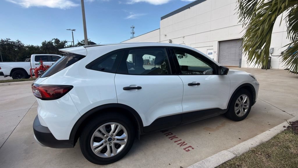 Used 2023 Ford Escape FWD image 11