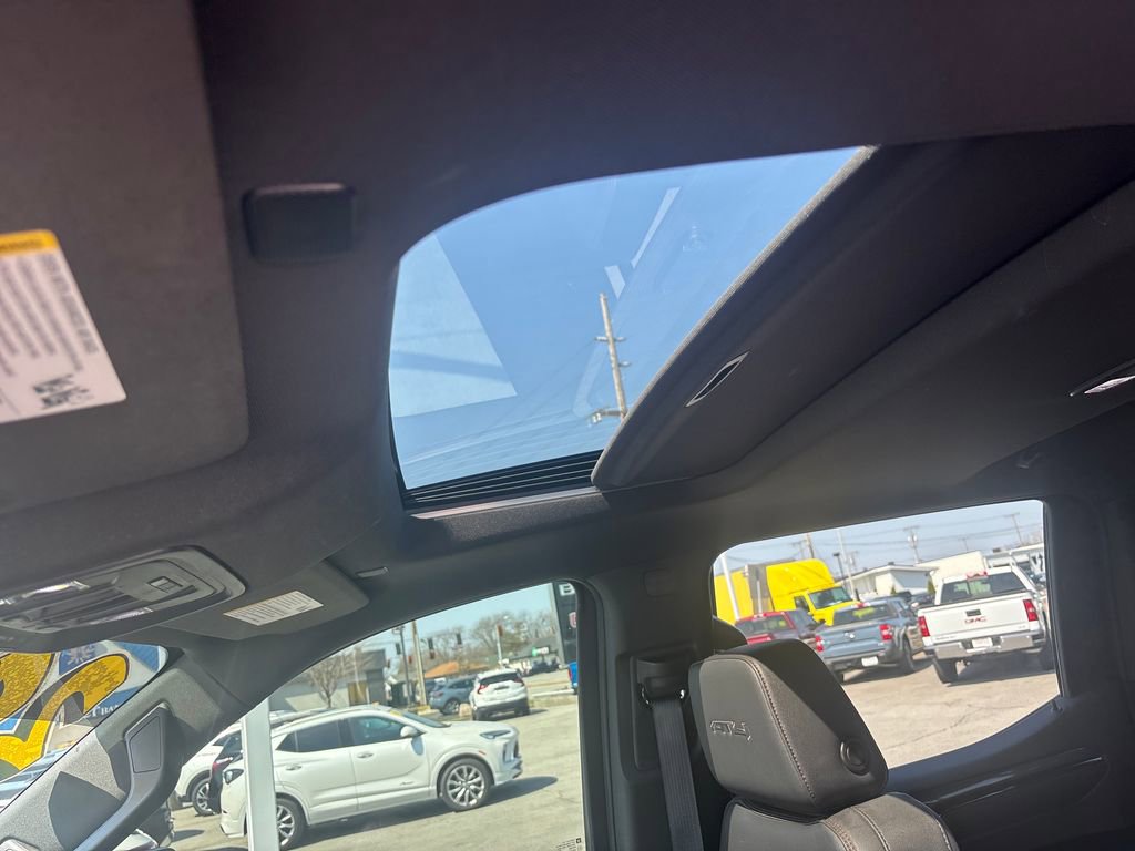 Used 2024 GMC Sierra 1500 AT4 w/ Technology Package image 28