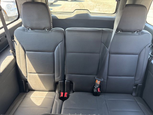 Used 2023 Chevrolet Suburban LT RWD image 21