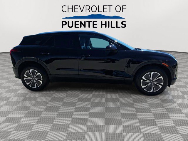 Used 2026 Chevrolet Blazer EV LT w/ Super Cruise Package FWD image 9