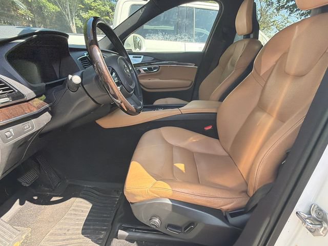 Used 2017 Volvo XC90 T6 Momentum w/ Vision Package AWD/4WD image 8