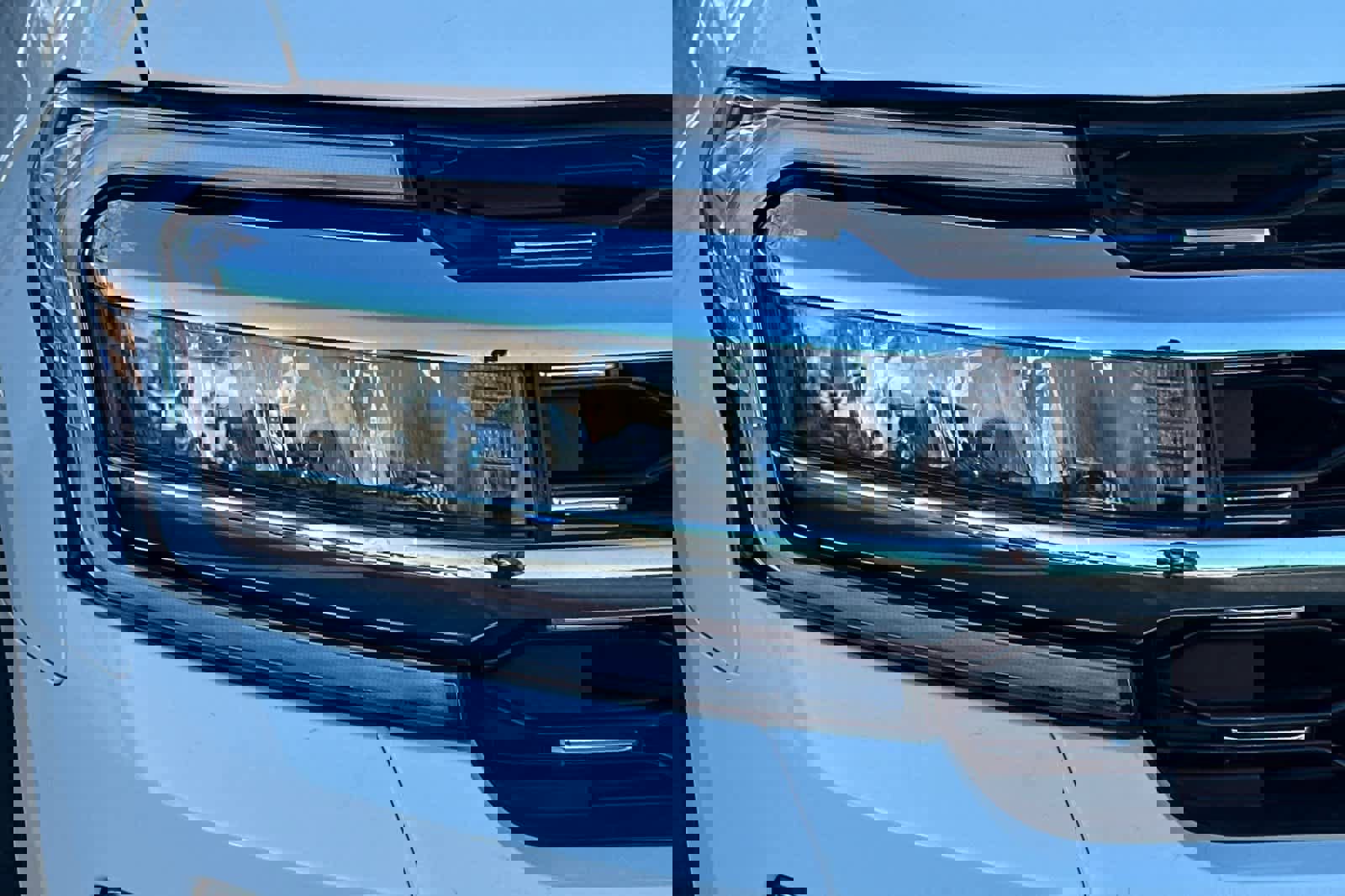 Used 2022 Ford Expedition Max Limited image 11