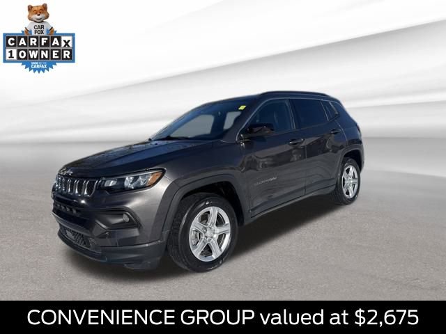 Used 2024 Jeep Compass Latitude w/ Convenience Group image 3