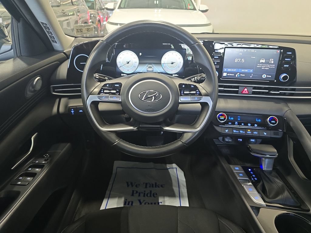 Certified 2022 Hyundai Elantra SEL w/ Convenience Package FWD image 13