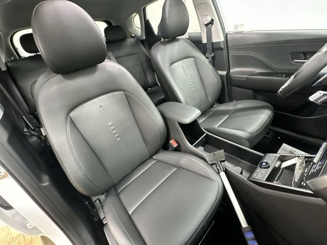 Used 2025 Hyundai Kona Limited image 27