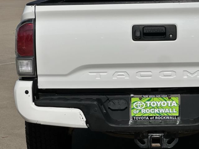 Used 2020 Toyota Tacoma TRD Off-Road w/ TRD Premium Off Road Package AWD/4WD image 5