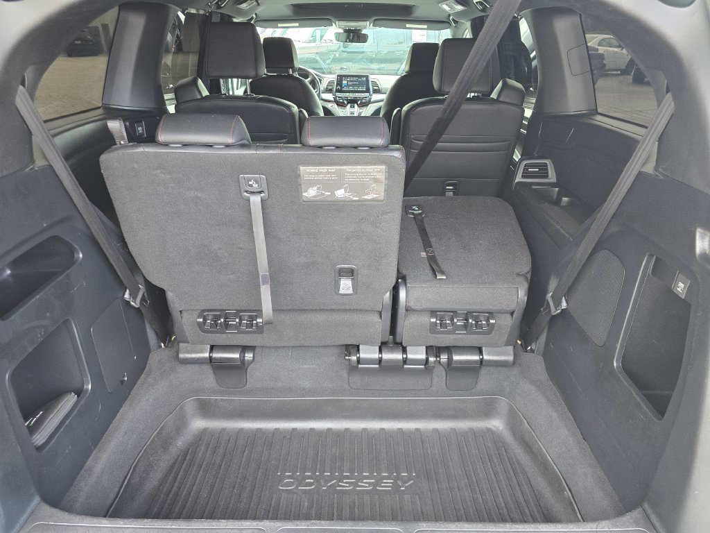 Used 2023 Honda Odyssey Sport image 14