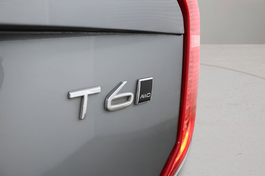 Used 2020 Volvo XC90 T6 Momentum AWD/4WD image 46