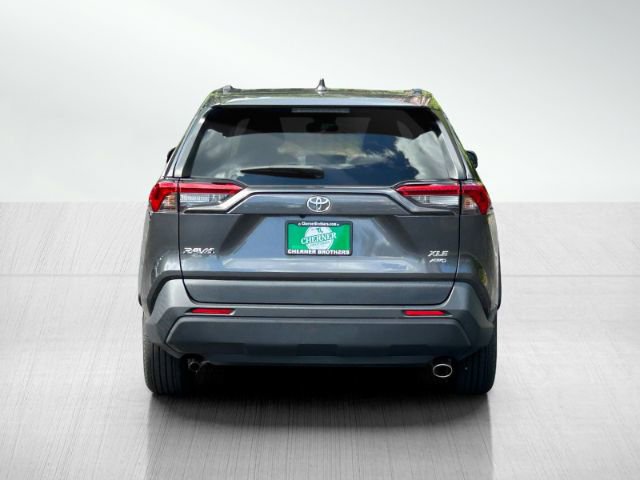 Used 2020 Toyota RAV4 XLE image 5