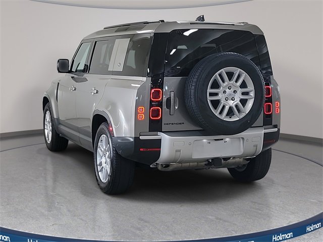 Used 2024 Land Rover Defender 110 S image 6