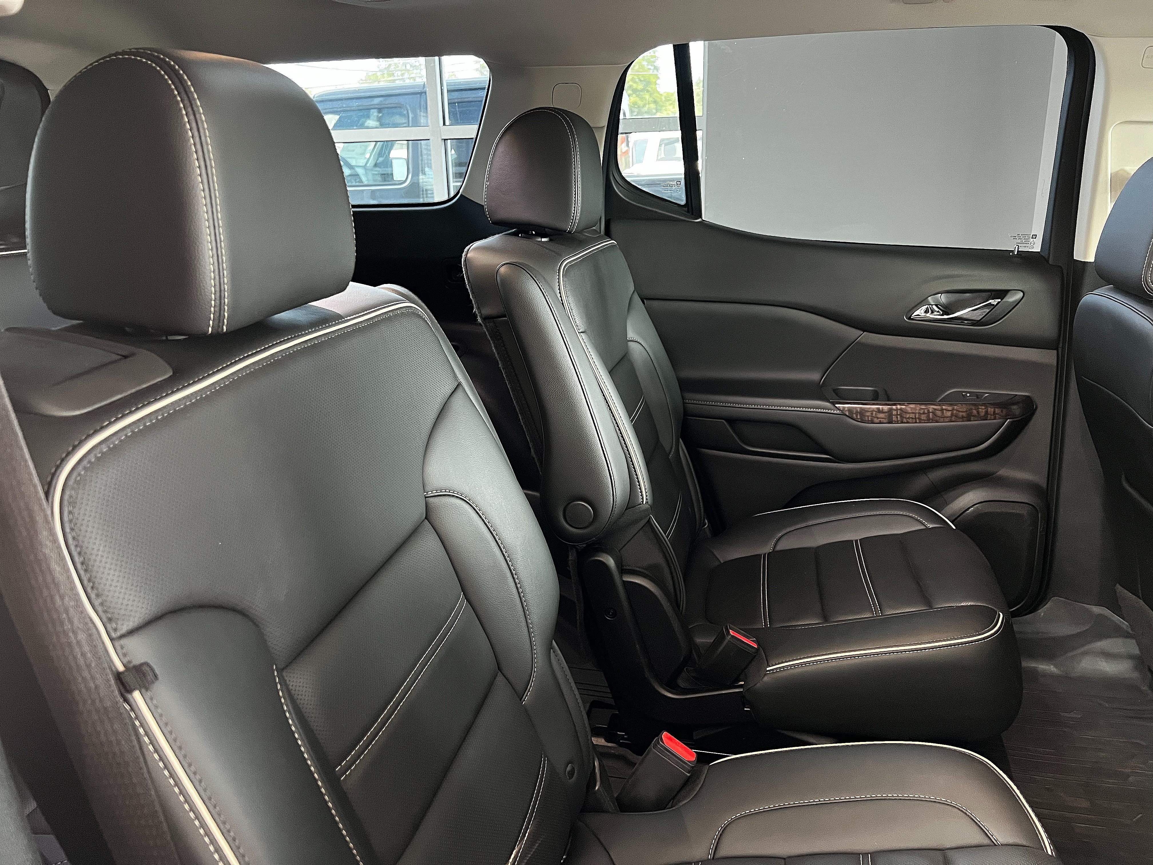 Used 2021 GMC Acadia Denali w/ GMC Pro Grade Package AWD/4WD image 27