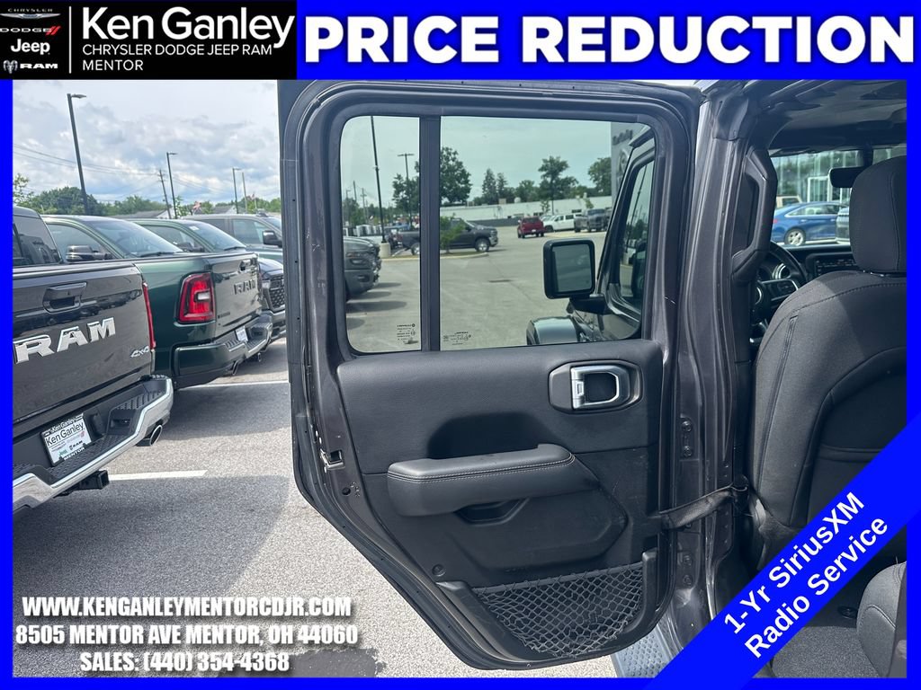 Used 2018 Jeep Wrangler Unlimited Sahara w/ Uconnect 4C Nav & Sound Group AWD/4WD image 19
