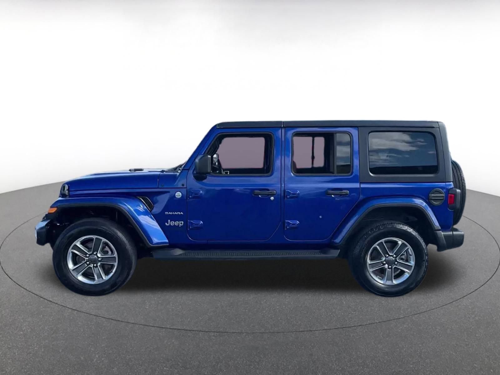 Used 2020 Jeep Wrangler Unlimited Sahara image 8