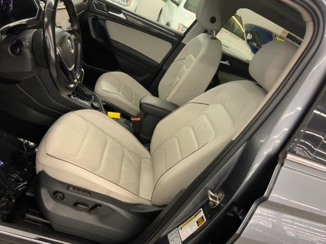 Used 2019 Volkswagen Tiguan SEL Premium image 12