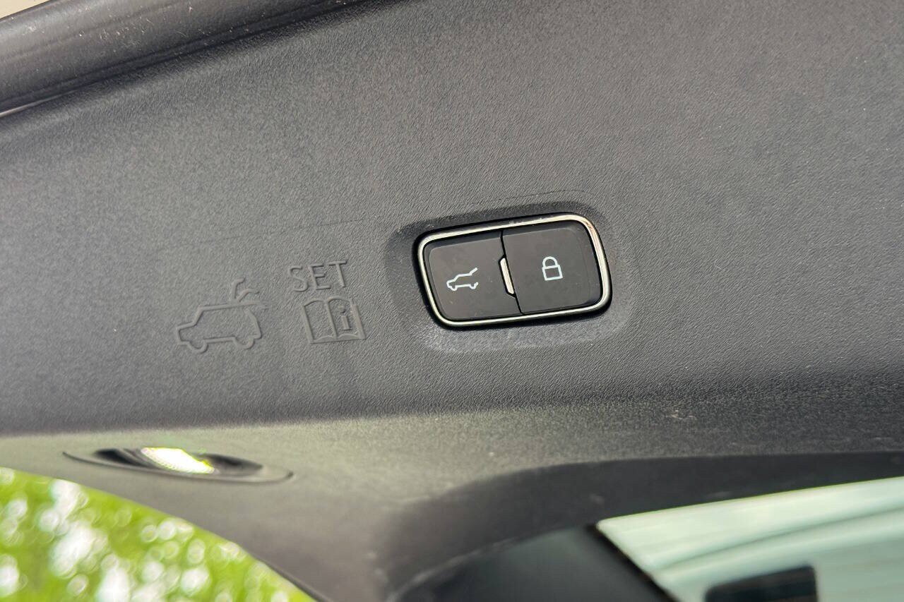 Used 2025 Ford Expedition Active AWD/4WD image 22