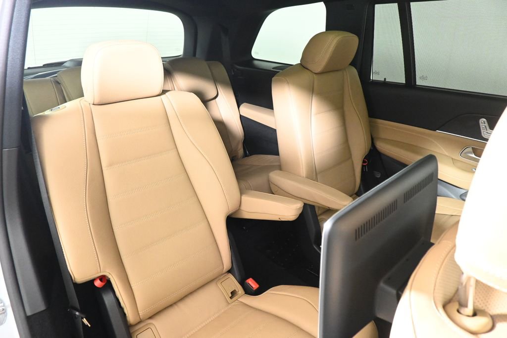 New 2026 Mercedes-Benz GLS 450 4MATIC image 36