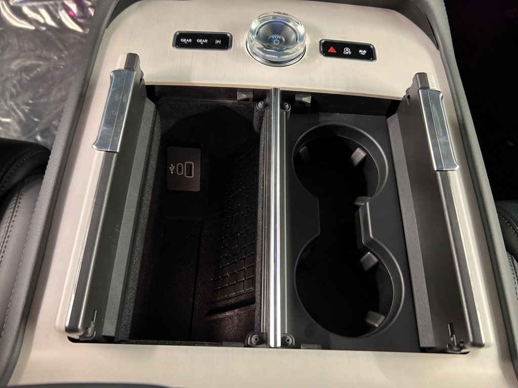 New 2026 Lincoln Navigator Reserve image 18