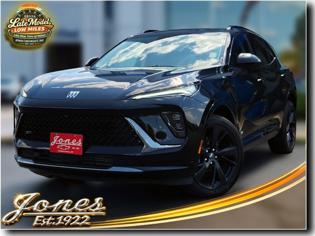 Used 2024 Buick Envision Sport Touring image 1