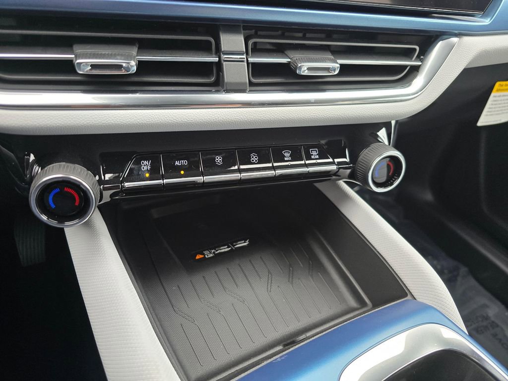 New 2026 Chevrolet Equinox EV LT w/ Convenience Package II image 31