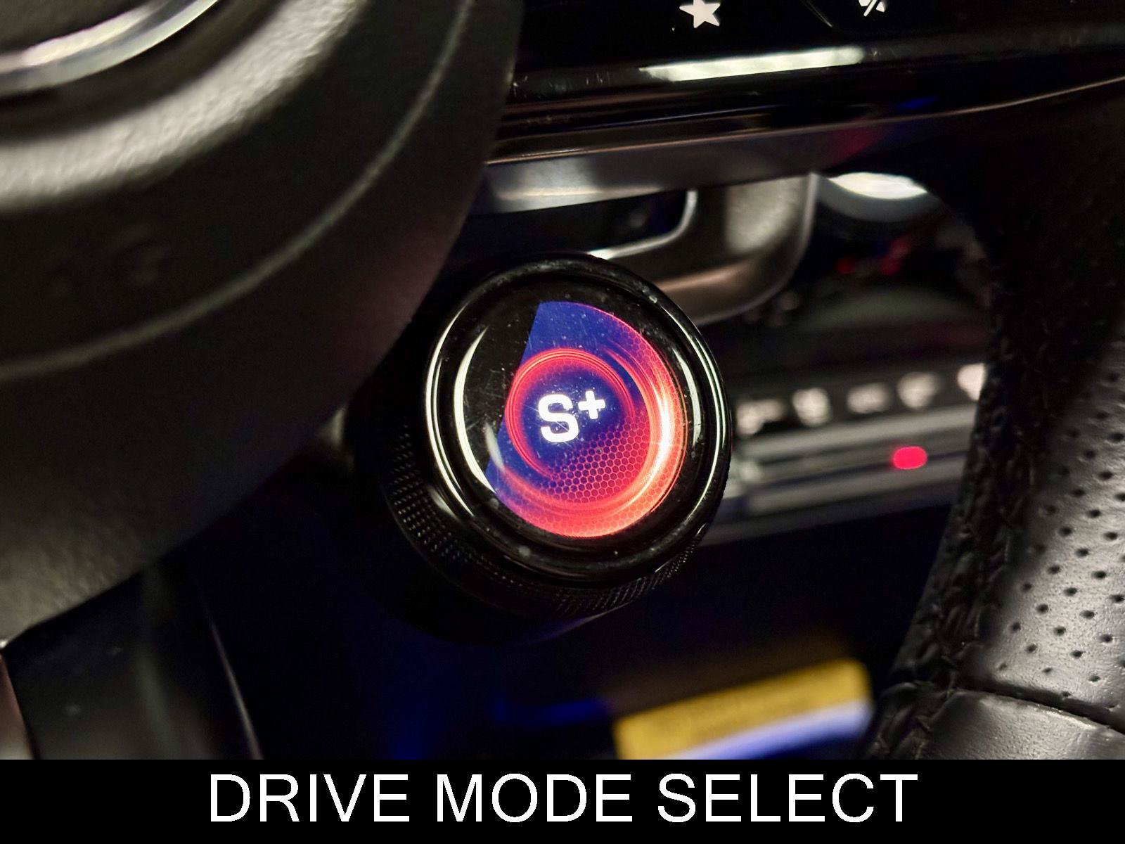 Used 2024 Mercedes-Benz GLB 35 AMG 4MATIC image 33