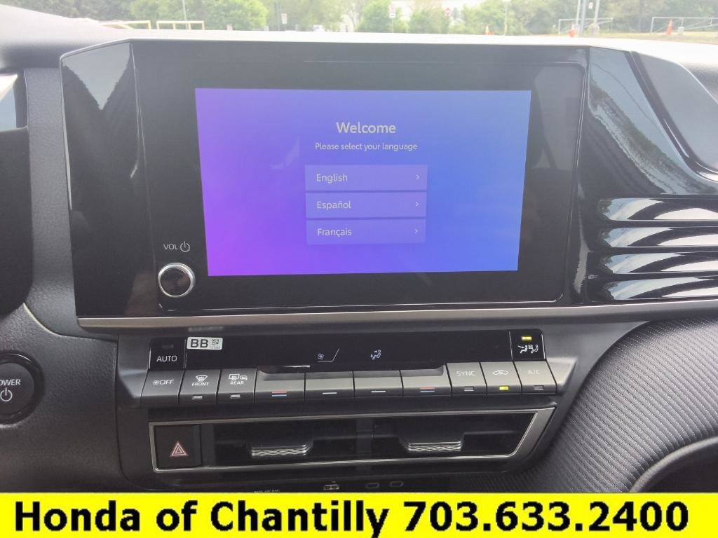Used 2026 Toyota Camry SE FWD image 13