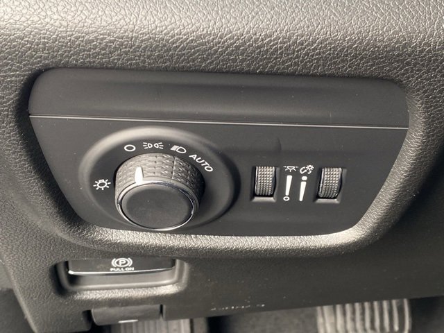 New 2025 Jeep Grand Cherokee L Altitude image 47