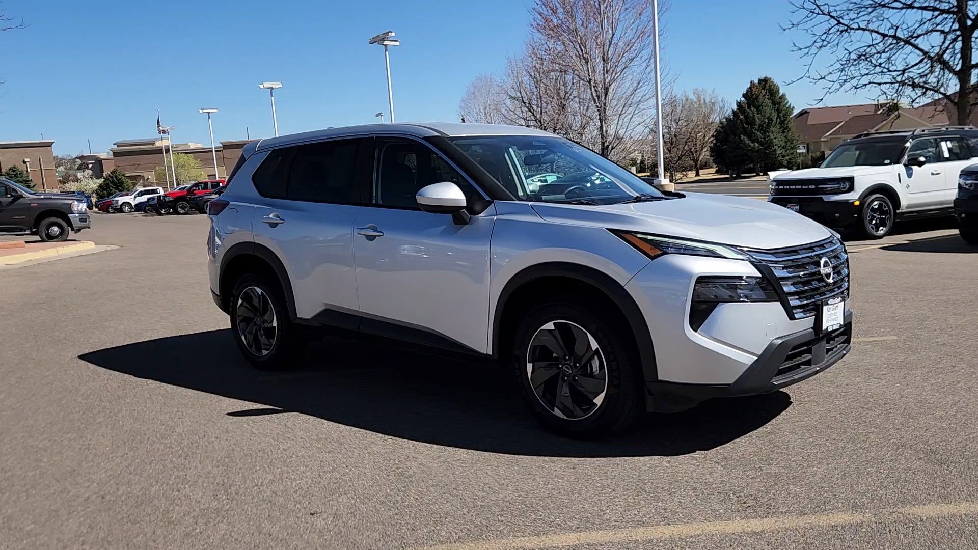 Used 2025 Nissan Rogue SV image 7