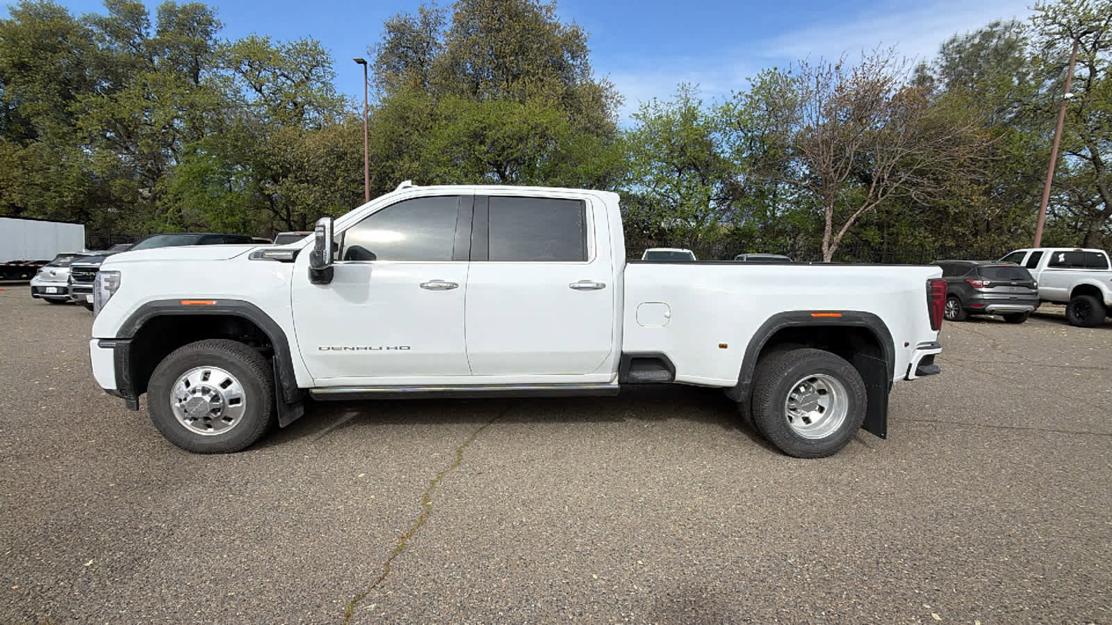 Used 2025 GMC Sierra 3500 Denali Ultimate image 8