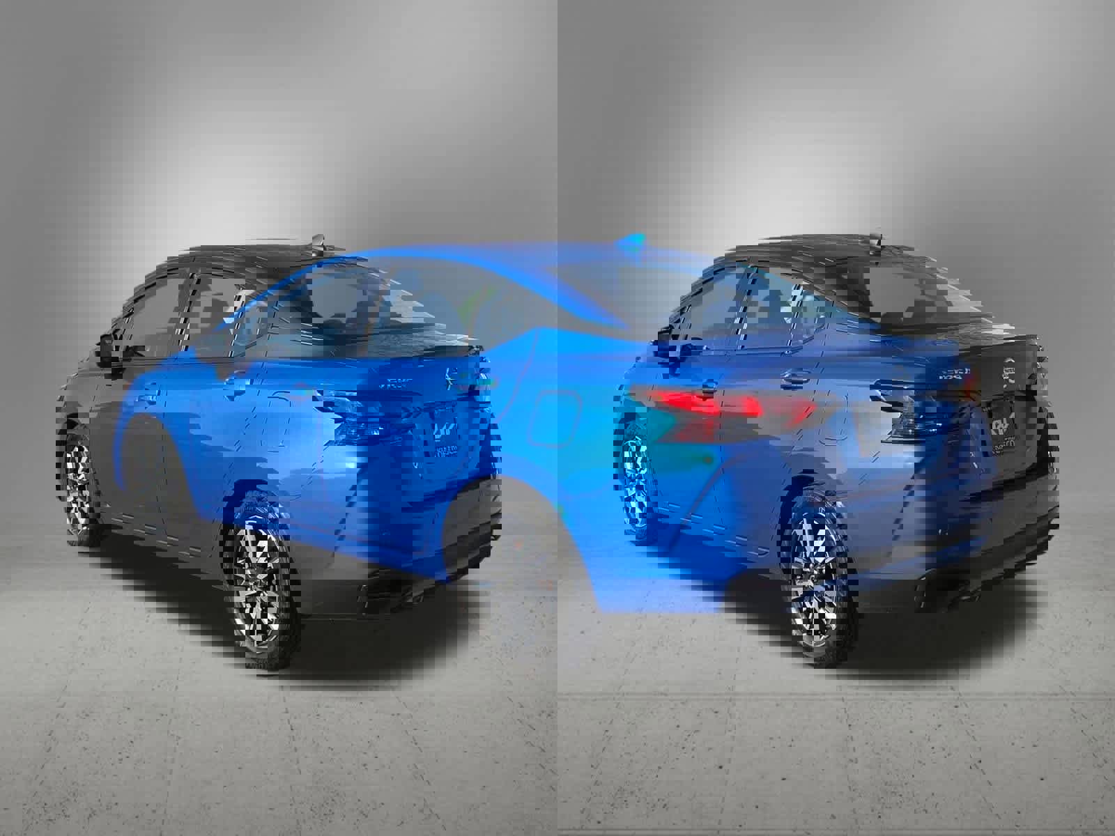 Used 2021 Nissan Versa SV image 4