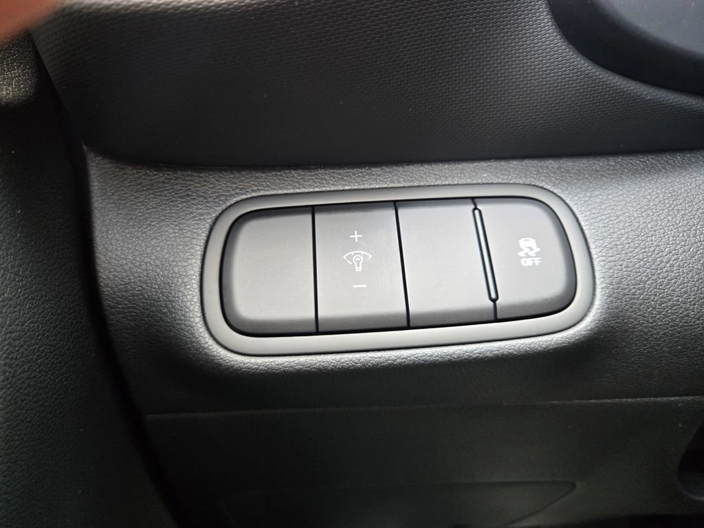 New 2026 Hyundai Venue SEL FWD image 37