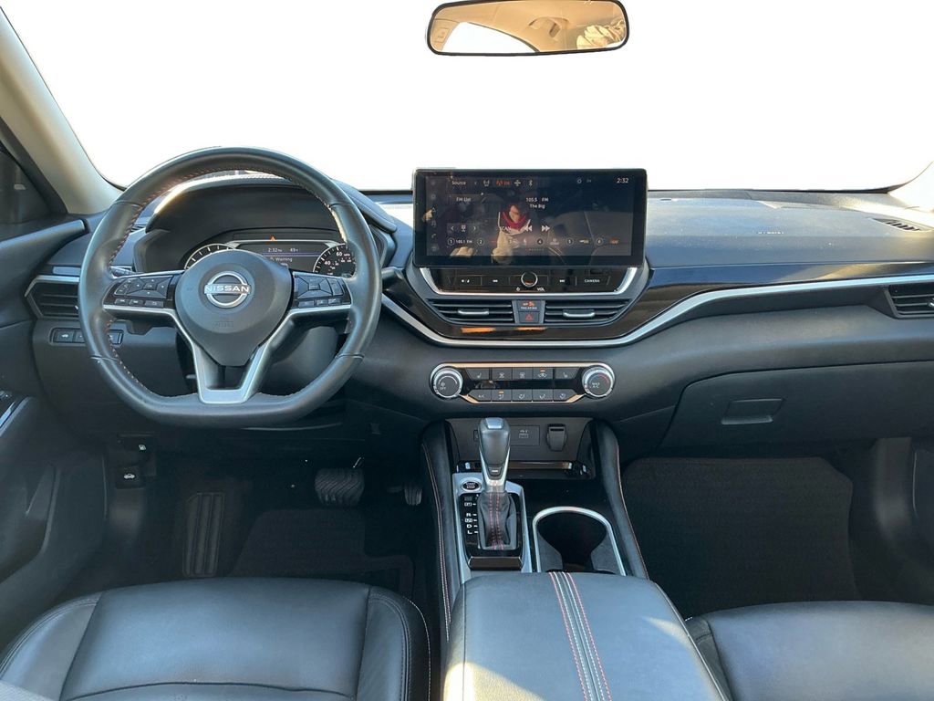 Used 2024 Nissan Altima 2.5 SR w/ SR Premium Package image 17