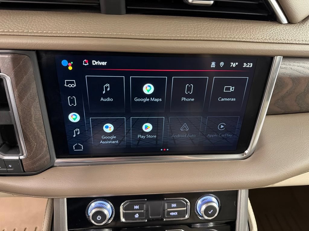 Used 2022 GMC Yukon XL Denali w/ Denali Premium Package AWD/4WD image 10