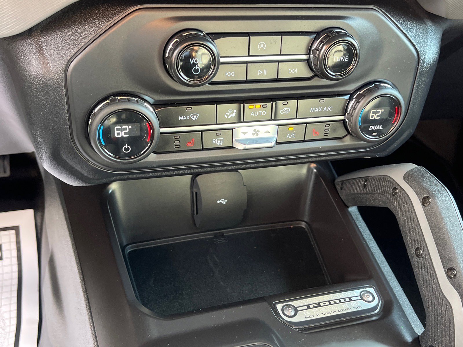 Used 2024 Ford Bronco Big Bend image 14