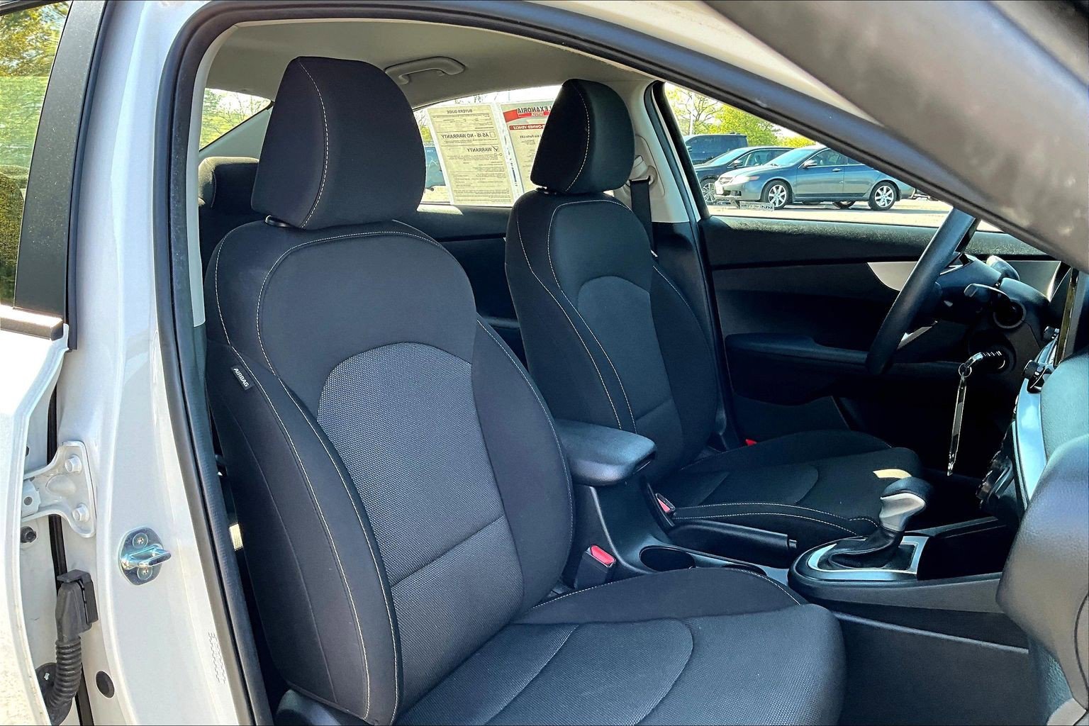 Used 2023 Kia Forte LXS w/ LXS Technology Package image 7