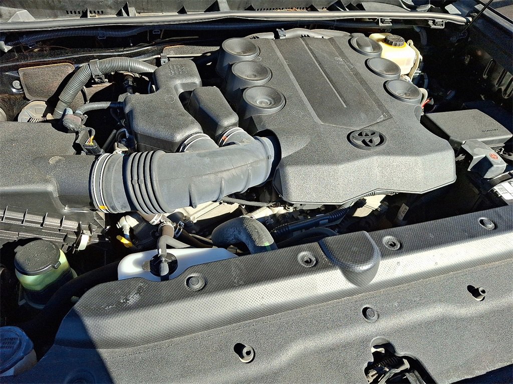 Used 2013 Toyota 4Runner SR5 image 28